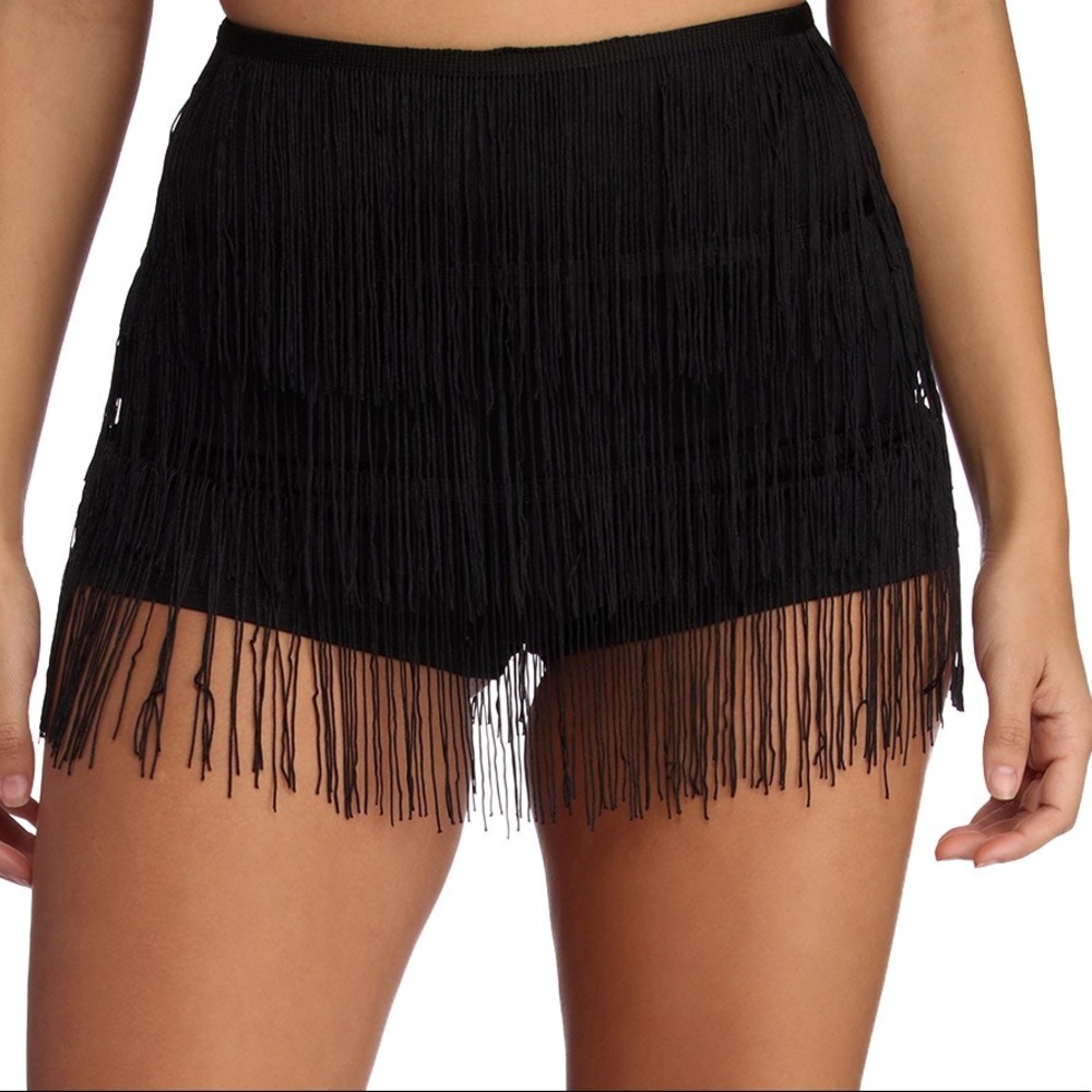 WINDSOR FRINGE SHORTS PERFECT FOR COACHELLA